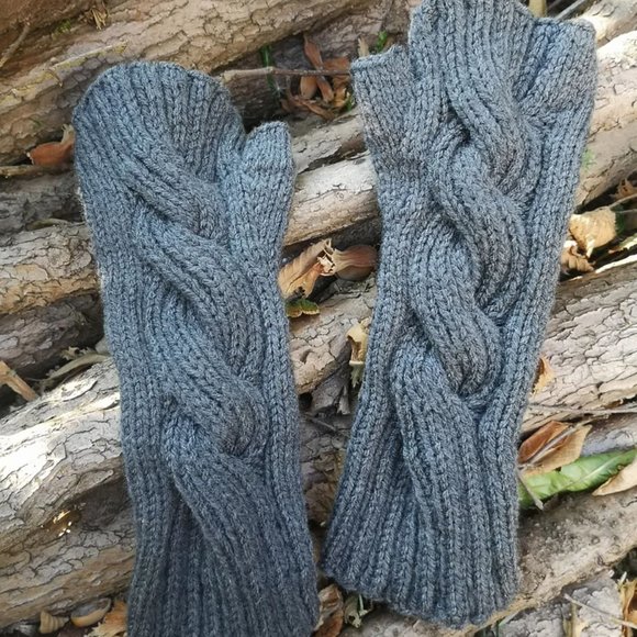 Product of Canada Claire's Outlander Insp.Fingerless Gloves w. Thumb - Picture 7 of 7